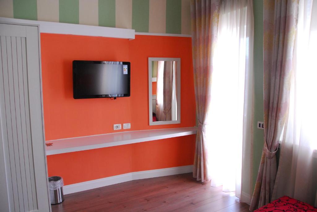 Hotel Vila Kerciku Тирана Стая снимка
